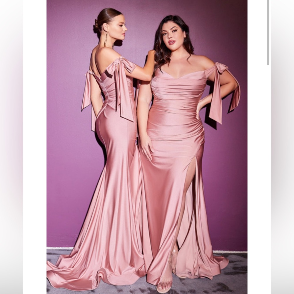Lady Black Tie. Amber Gown in Mauve. Size 4